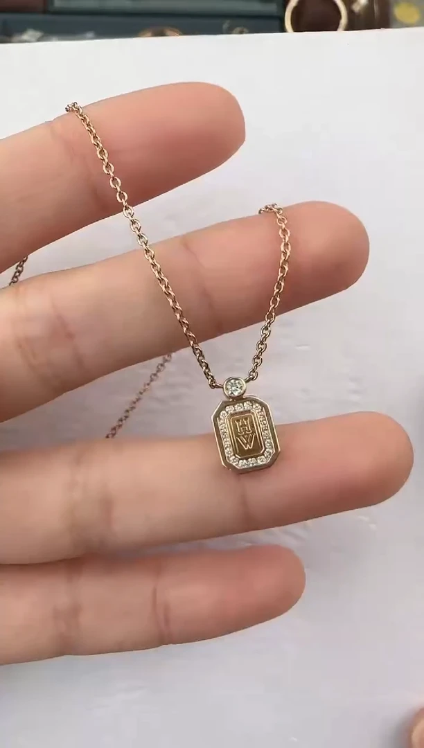 【闪购商品】钻石项链18K金镶嵌小号香水瓶项链