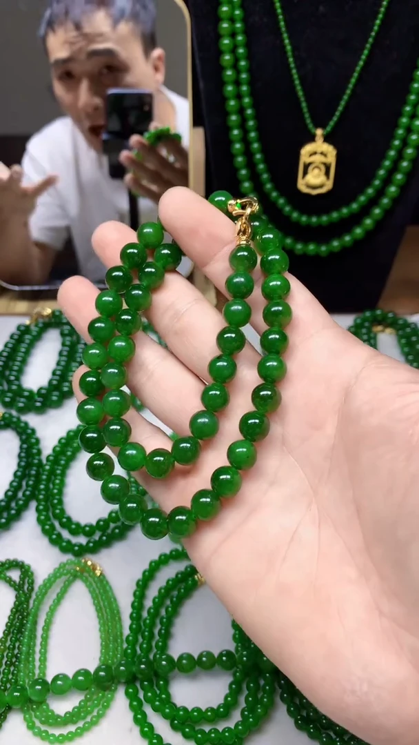 和田玉（碧玉）未镶嵌项链卡10的菠菜绿