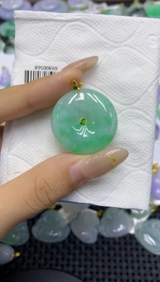 颈饰18K金镶嵌翡翠天然缅甸翡翠A货