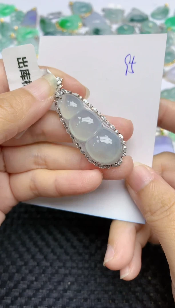 翡翠18K金镶嵌颈饰天然A货翡翠 95