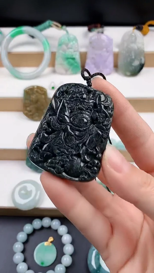 颈饰未镶嵌翡翠天然翡翠吊坠挂件