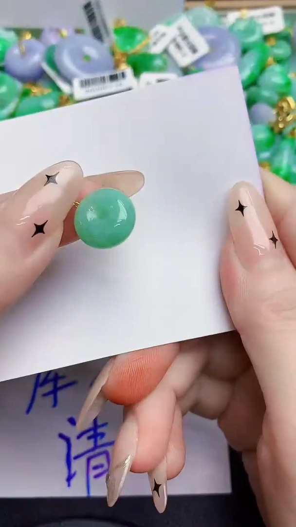 颈饰未镶嵌翡翠缅甸天然翡翠A货