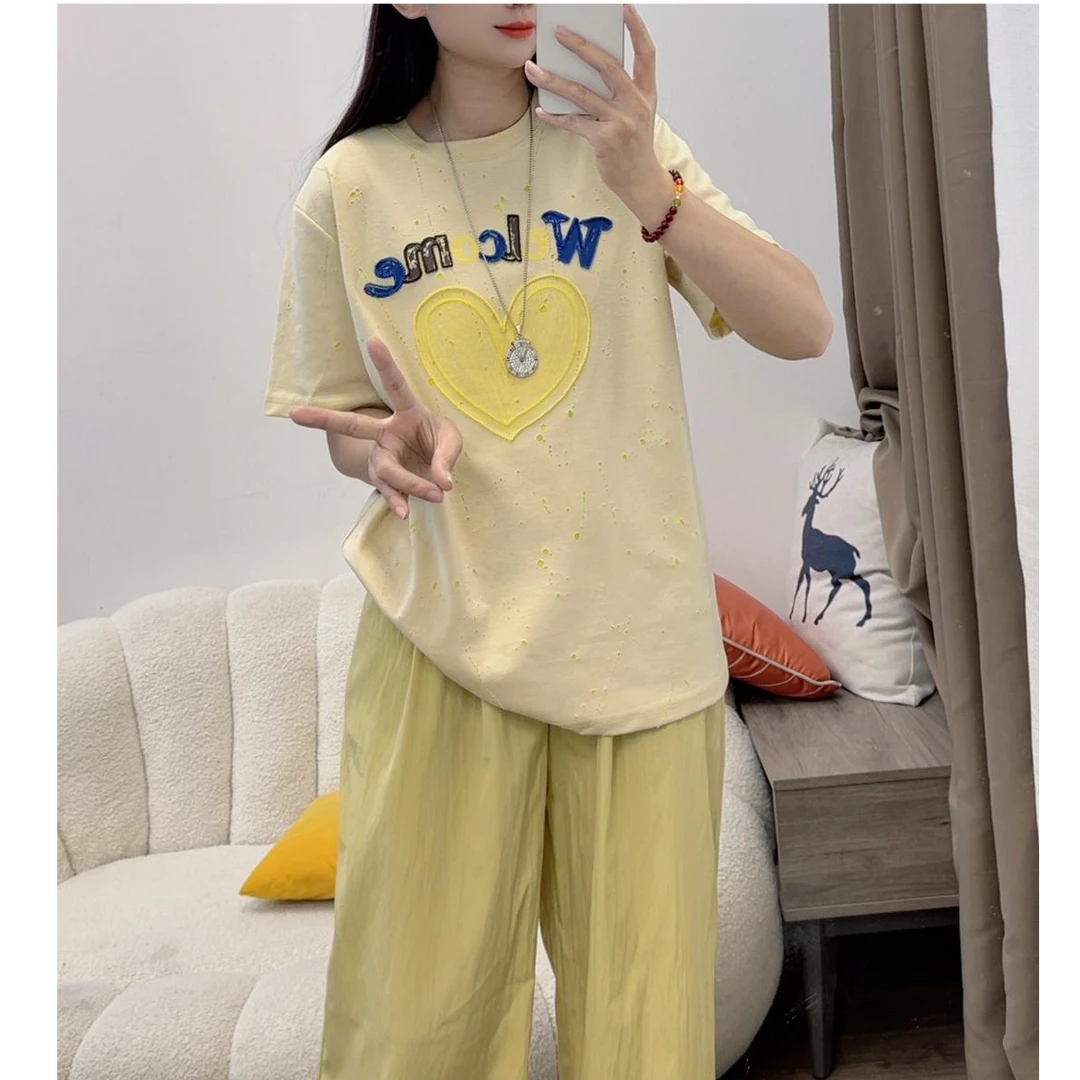 2025夏季新款女高品质字母刺绣爱心工艺短袖+黄色长裤DYY2780