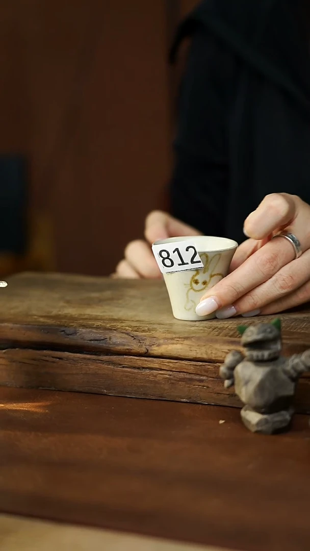 瓷片福利  不顾一切落单杯