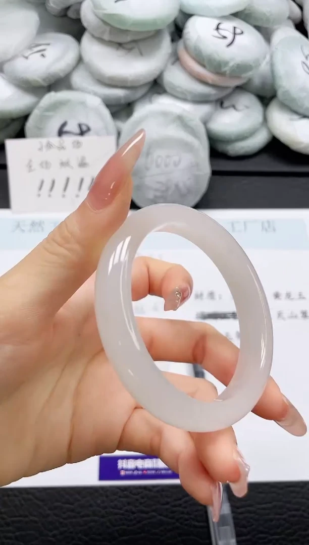 石英质玉手镯未镶嵌158-58