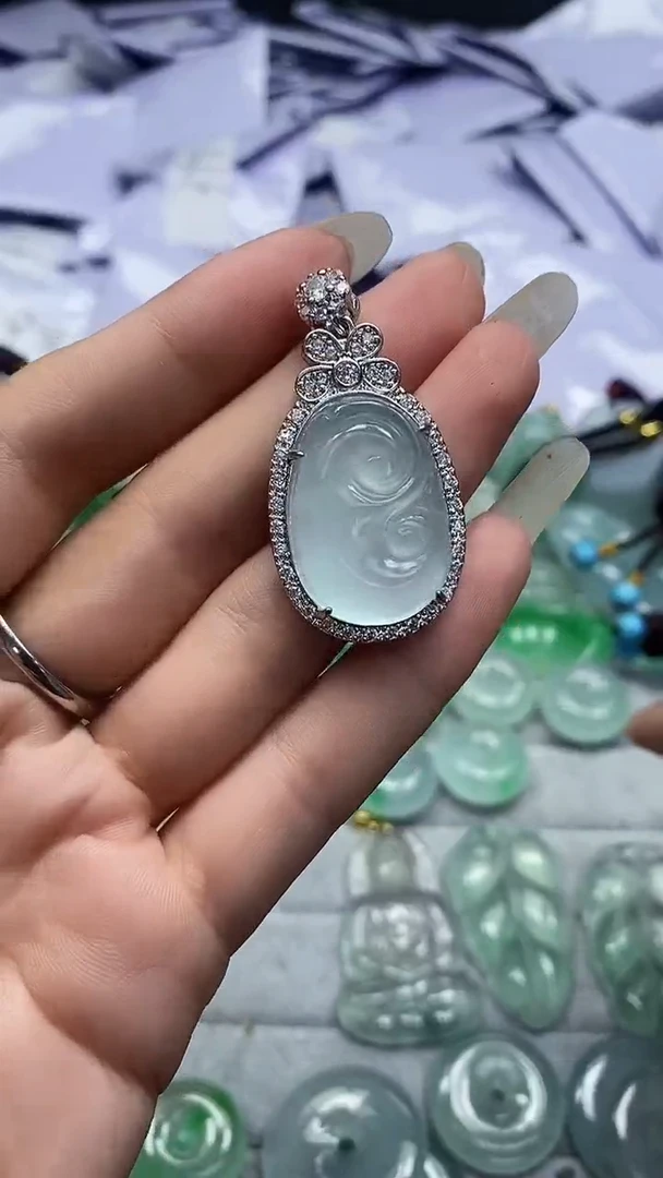 翡翠未镶嵌吊坠(赠链)所见即所得一物一图（加扣头）62