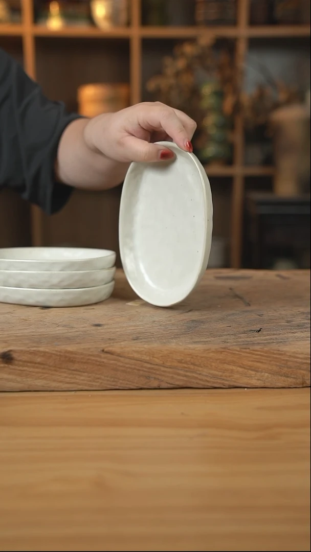 白色系列的6.5英寸椭圆碟