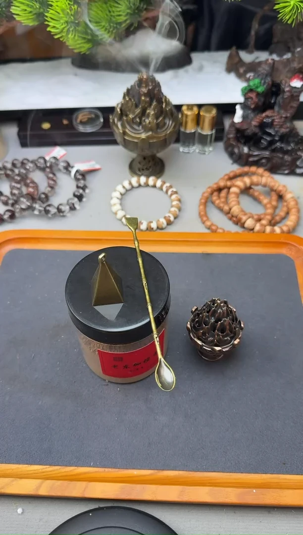 檀香木其他老东家50克一瓶