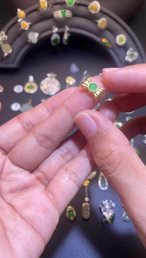 吊坠(不含链)未镶嵌翡翠1