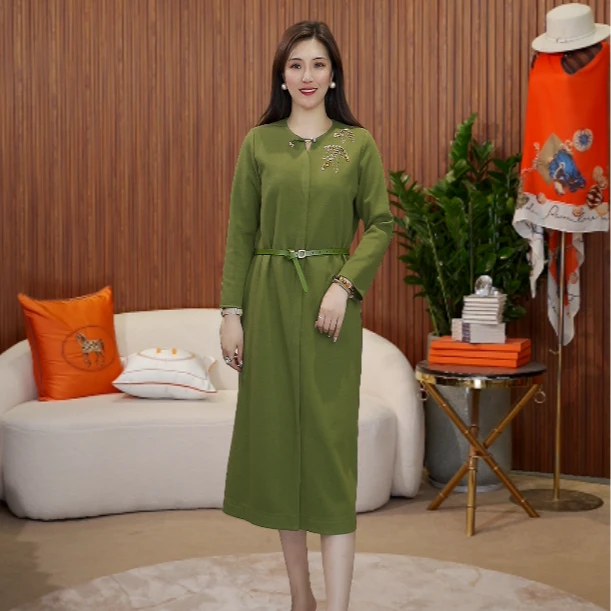 【七景超级太太】 2024年秋冬时尚中式百搭轻奢连衣裙SL24242