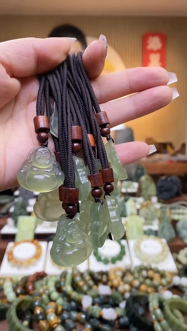 【闪购商品】蛇纹石玉吊坠未镶嵌多样性随机发一