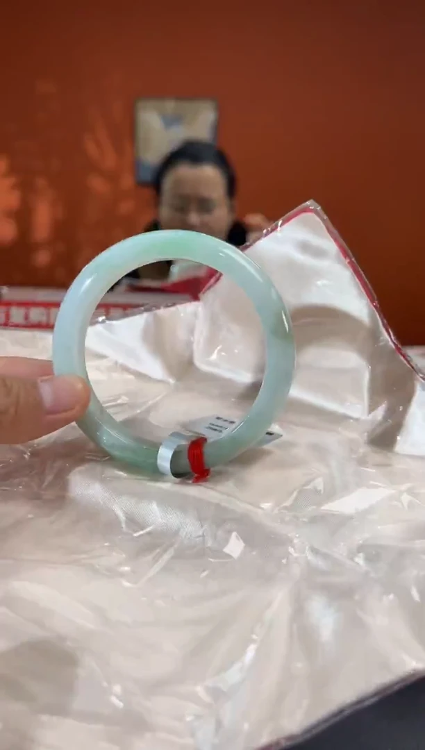 未镶嵌手镯翡翠4