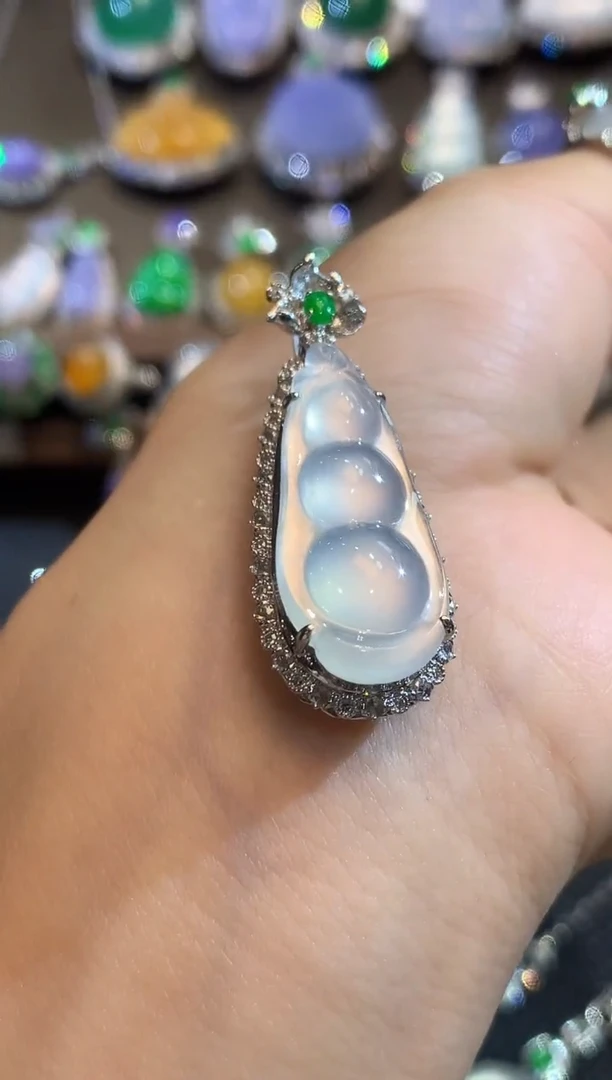 吊坠(不含链)18K金镶嵌翡翠C45