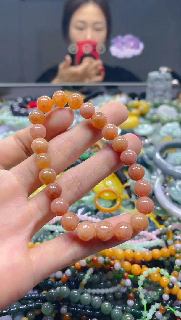 颈饰未镶嵌翡翠8MM/C/翡翠A货，一件也是批发价