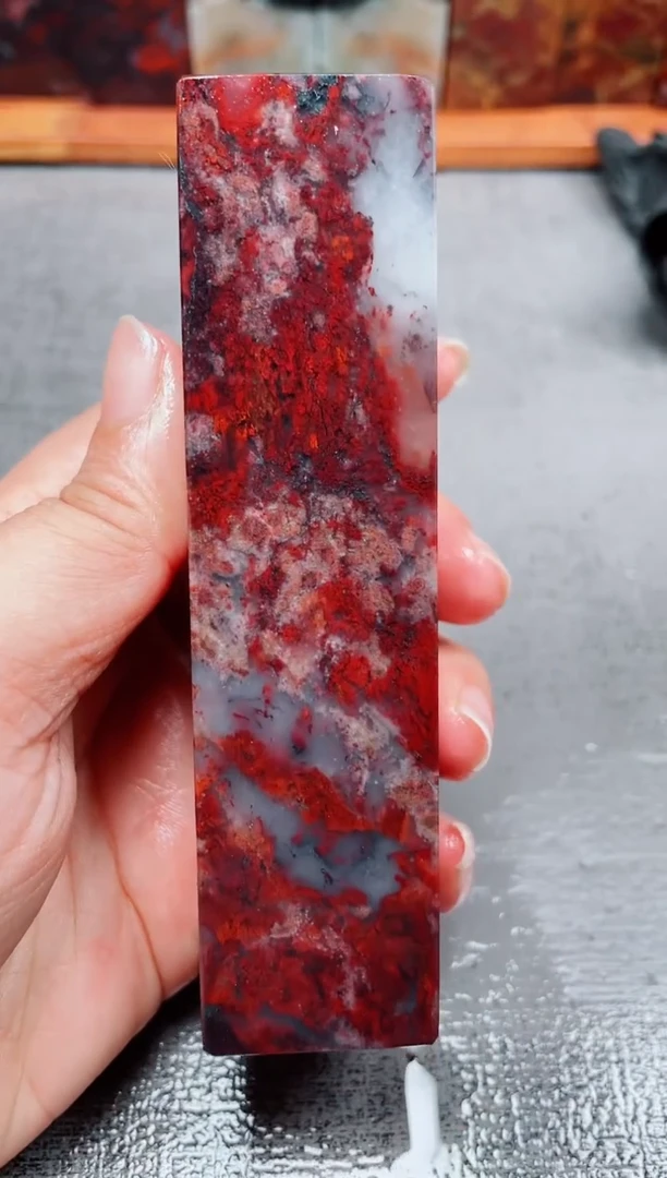 玉桂林鸡血玉素章24 3.0左右