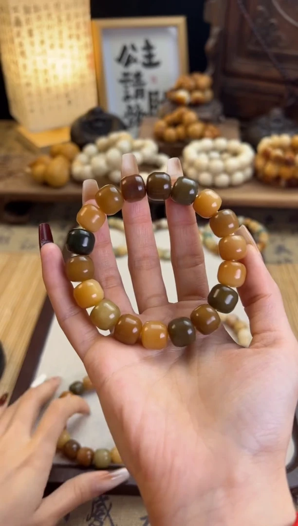【闪购商品】菩提根/象牙果手串卡12汉堡珠手串606