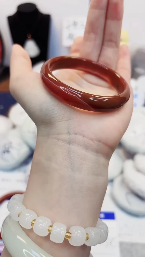 【闪购商品】石英质玉手镯未镶嵌106-玛瑙53圈口