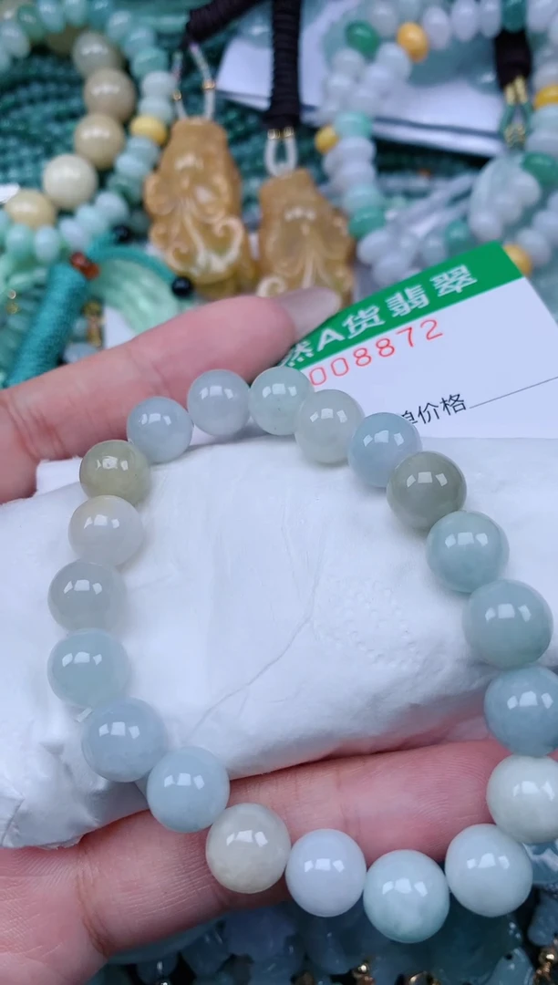 翡翠未镶嵌颈饰.0008872