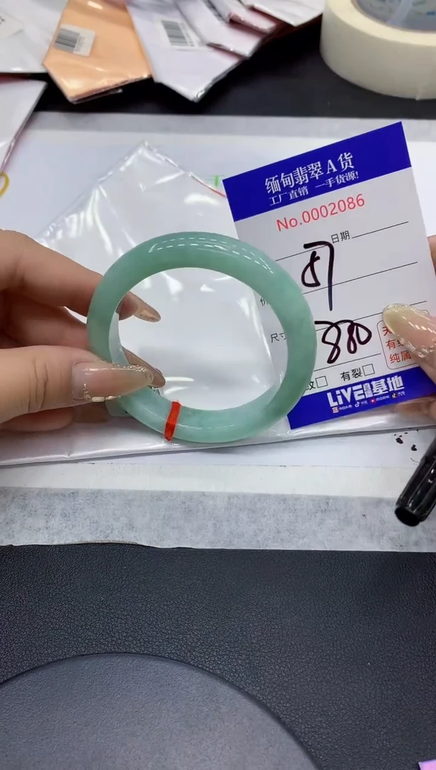 翡翠手镯未镶嵌86缅甸翡翠手镯