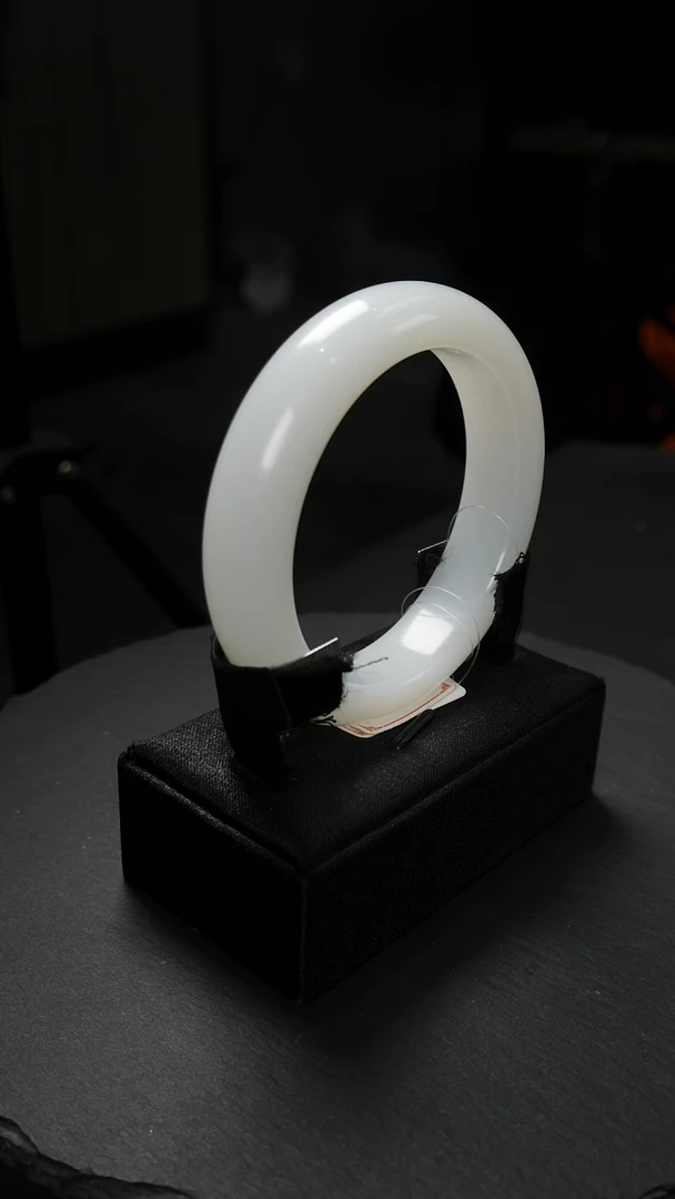 未镶嵌手镯和田玉白玉手镯54.2圈