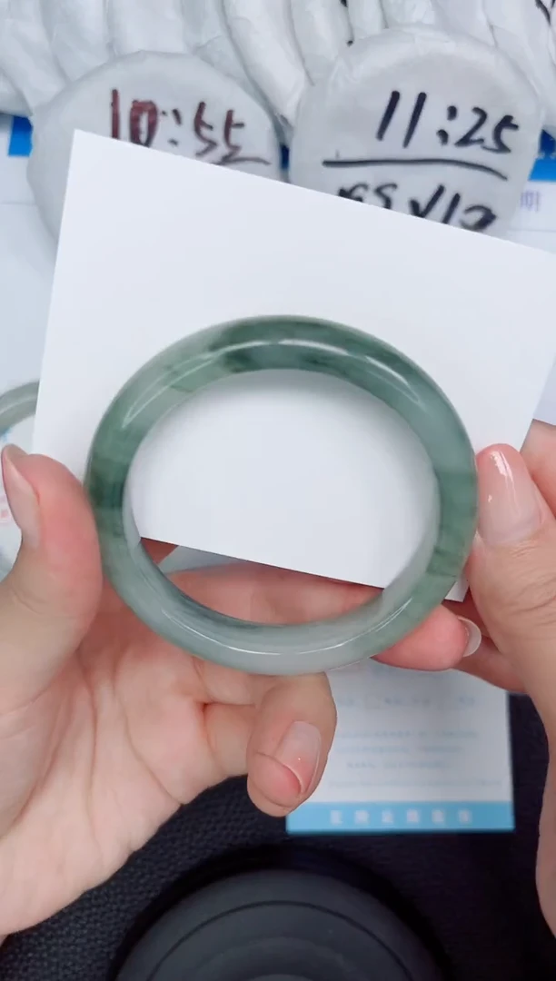 石英质玉手镯未镶嵌318-56.7