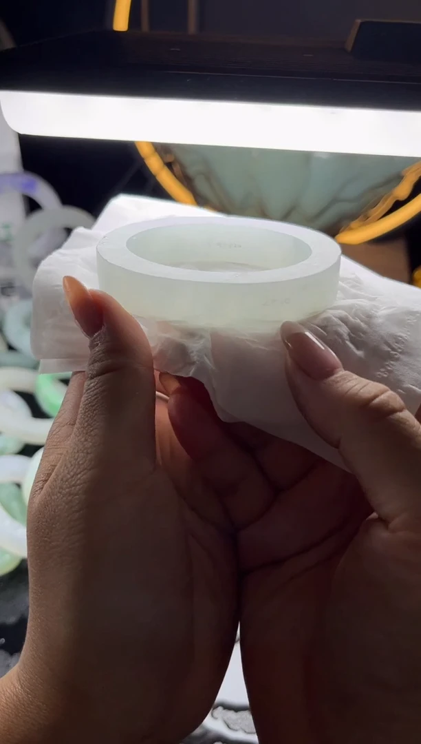 未镶嵌贵妃定制翡翠贵妃