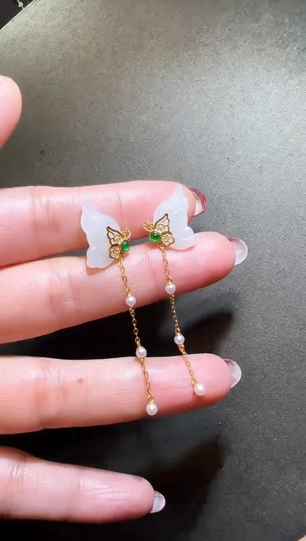 【闪购商品】和田玉耳饰18K金镶嵌和田蝴蝶耳钉