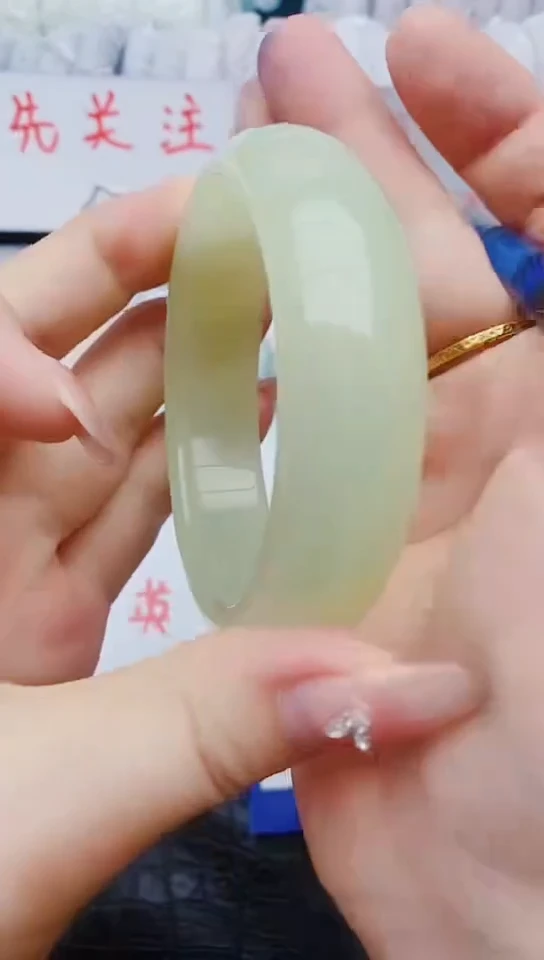未镶嵌手镯石英质玉w133+58-59-60