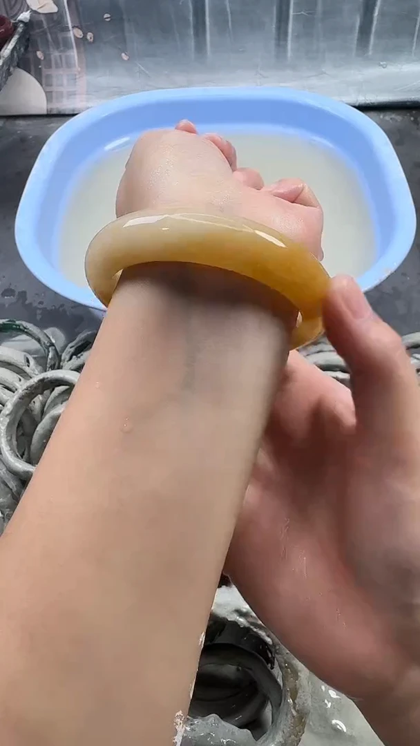 未镶嵌手镯石英质玉7 6465