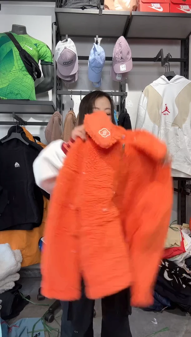 1700编码 瑕疵款直播间过款为准 尺码    身高  S