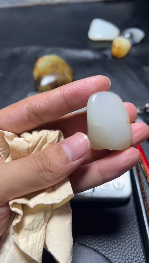 未镶嵌和田玉珠宝半成品131