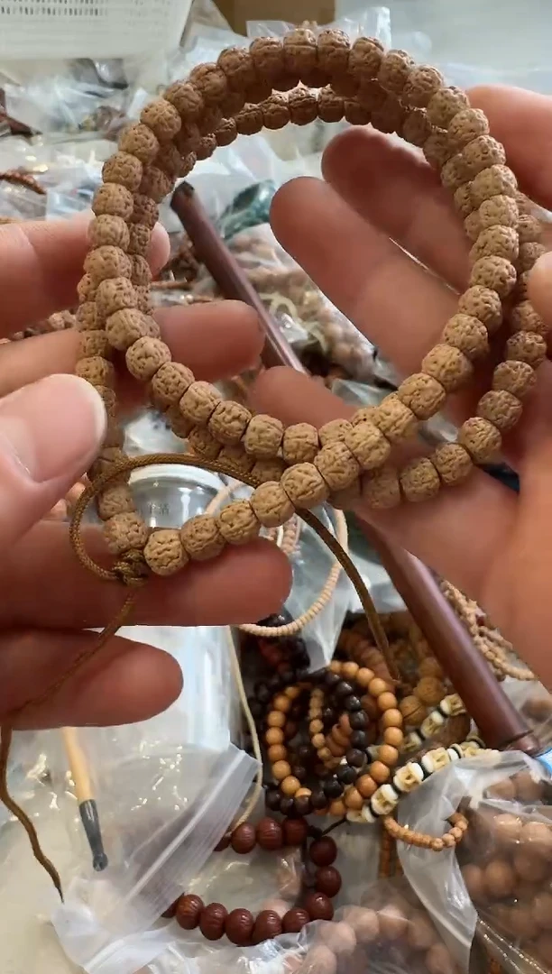 金刚菩提吊坠黄点龙-260