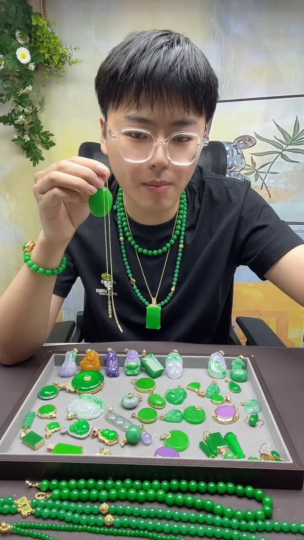 翡翠14K金镶嵌吊坠(赠链)008翡翠大号鸽子蛋吊坠