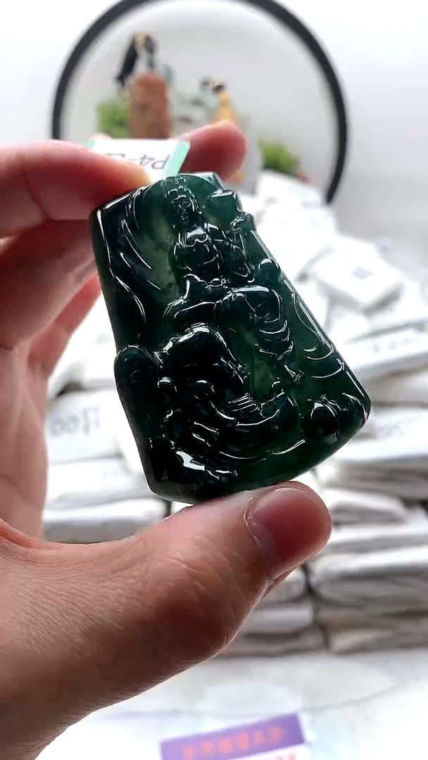 颈饰未镶嵌翡翠普贤