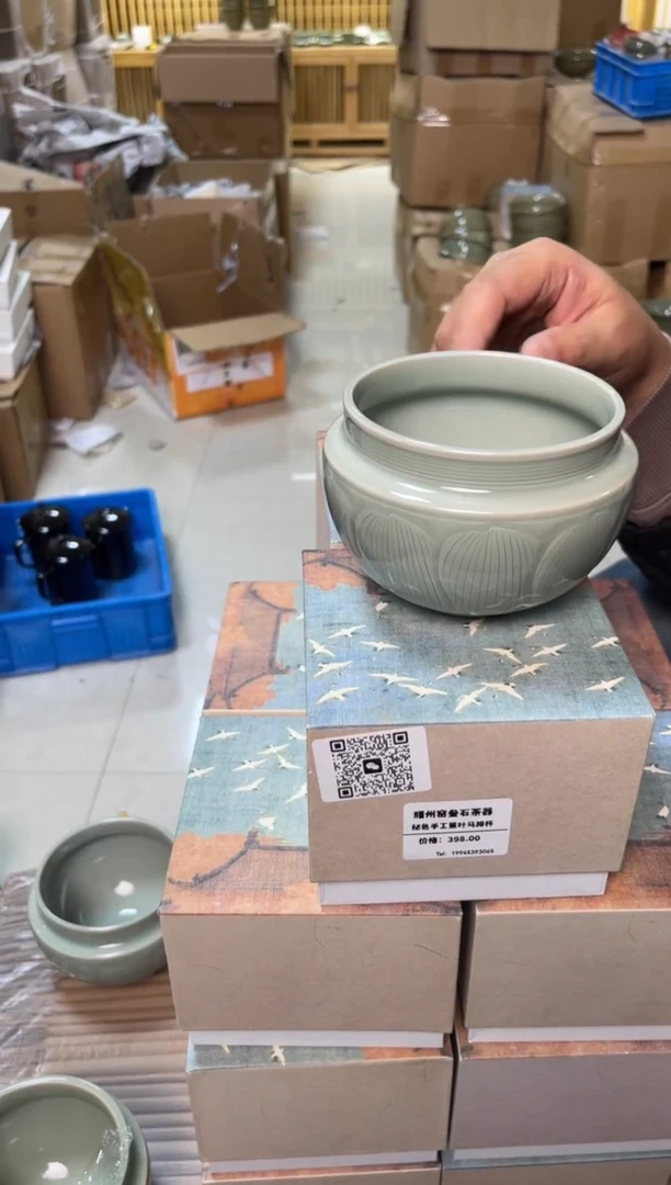 陶瓷上奇 纯手工天青色莲瓣建水