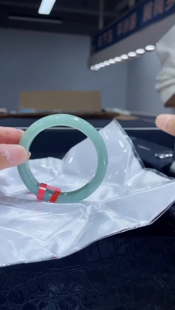 未镶嵌手镯翡翠23