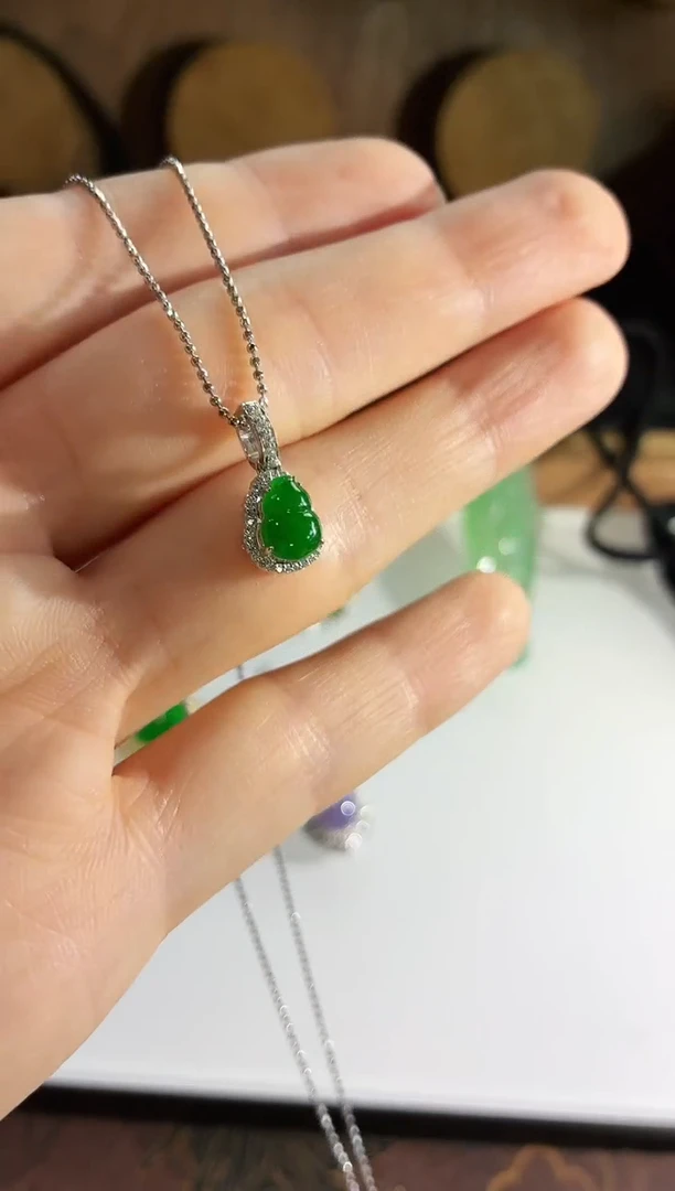 翡翠18K金镶嵌吊坠(不含链)吊坠