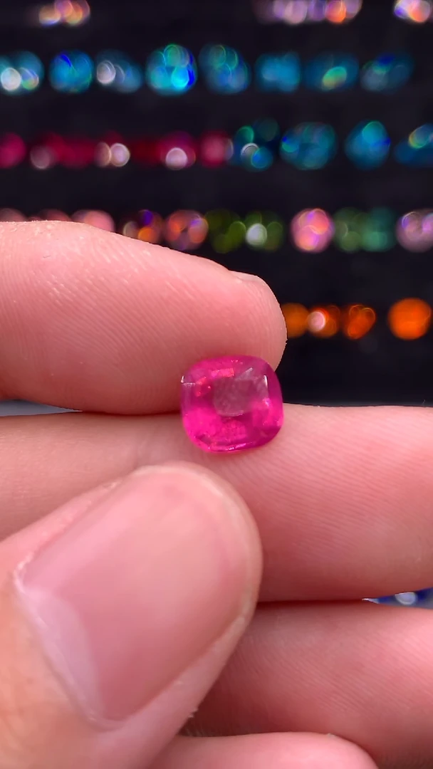 裸石尖晶石热粉马亨盖