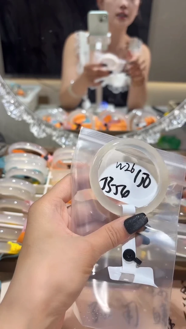 玛瑙/玉髓手镯未镶嵌陈**?W26