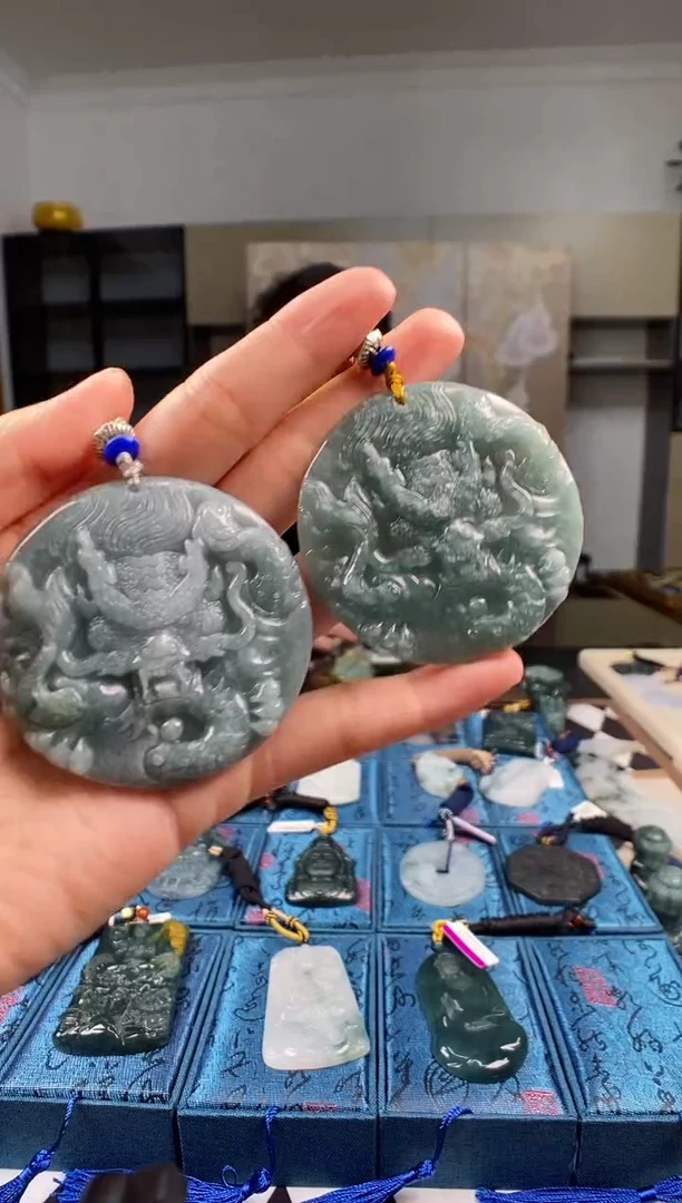 颈饰未镶嵌翡翠多样性发其一