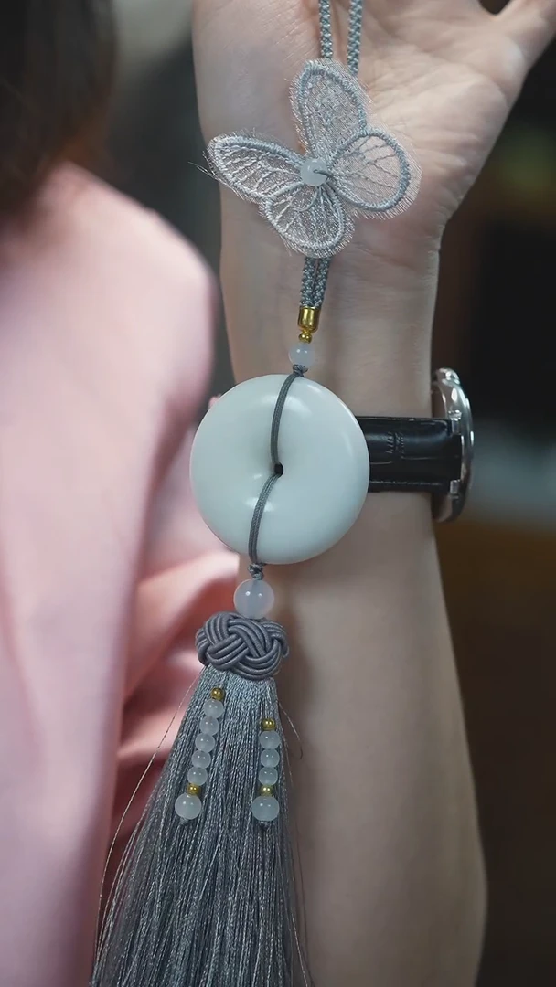 未镶嵌岫玉车挂平安扣