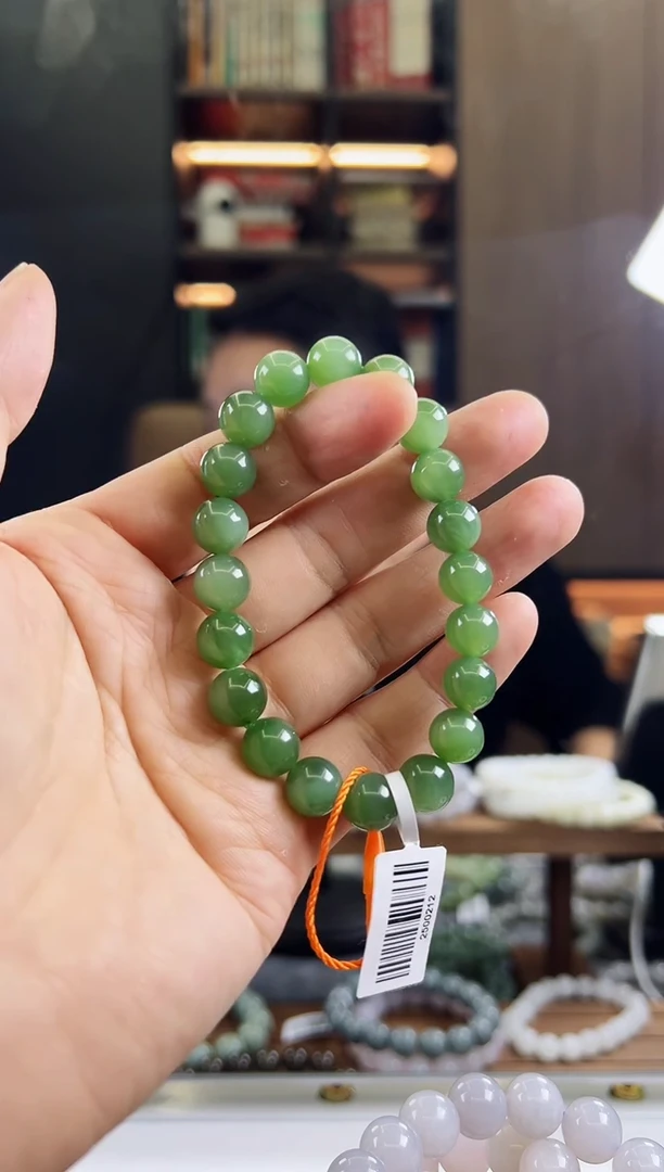 未镶嵌手链和田玉（碧玉）卡10碧玉无黑点微猫眼