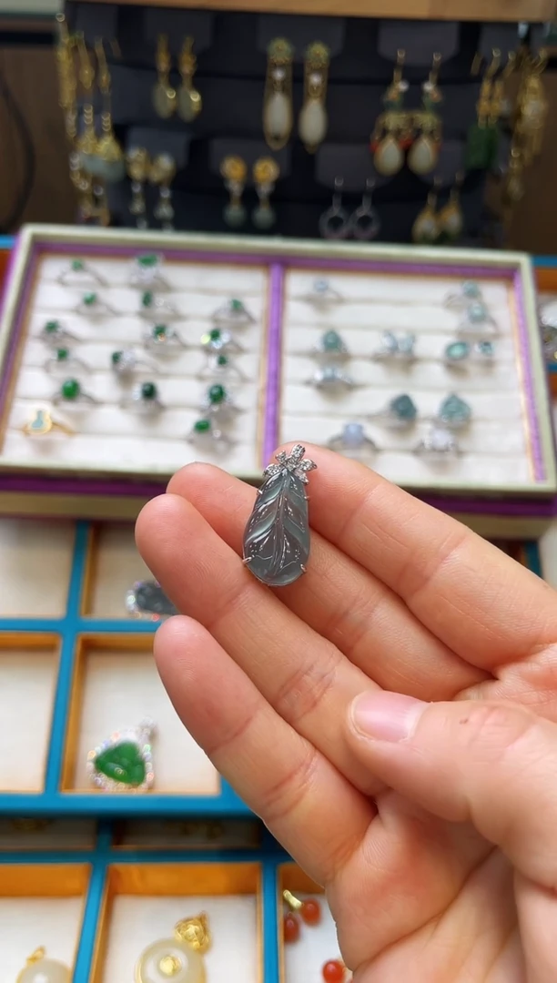 【闪购商品】翡翠颈饰银S925镶嵌吊坠
