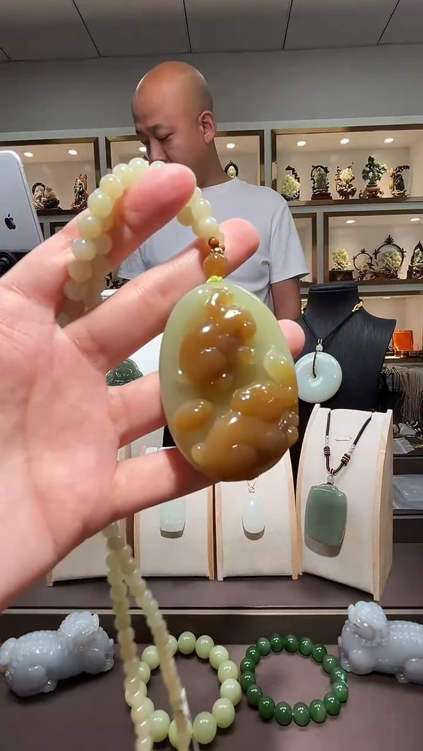 和田玉未镶嵌颈饰苏