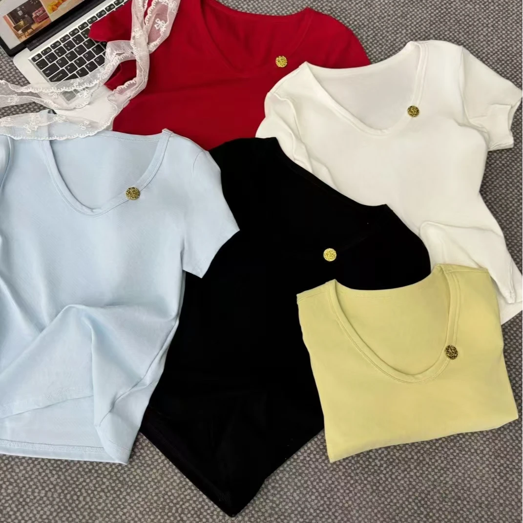 【锦衣服饰】SN 3109金色圆标U领T恤