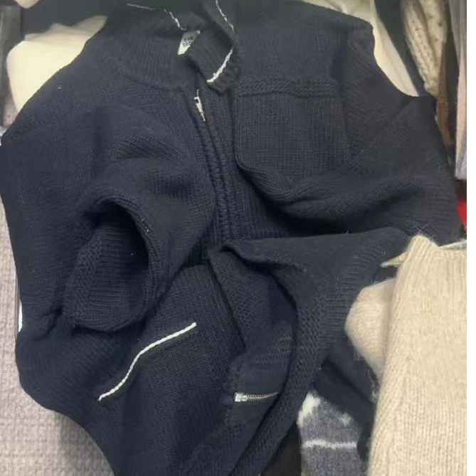 ［小小布］no退换-东大门正品f5r藏蓝色拼色拉链毛衣外套