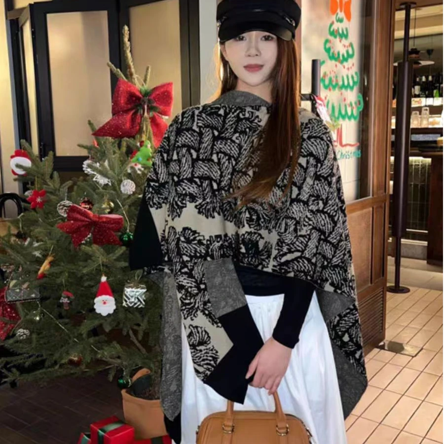 芝麻提花高级感针织披肩外搭斗篷秋冬保暖长款围巾女2025新款