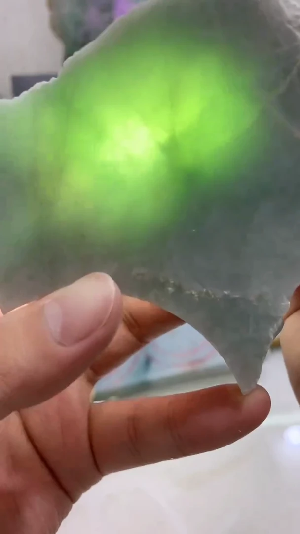 翡翠裸石0东0翡翠珠宝285