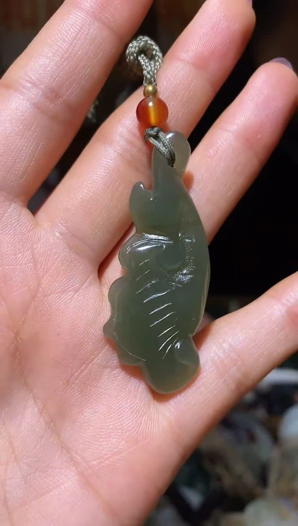 颈饰未镶嵌和田玉1
