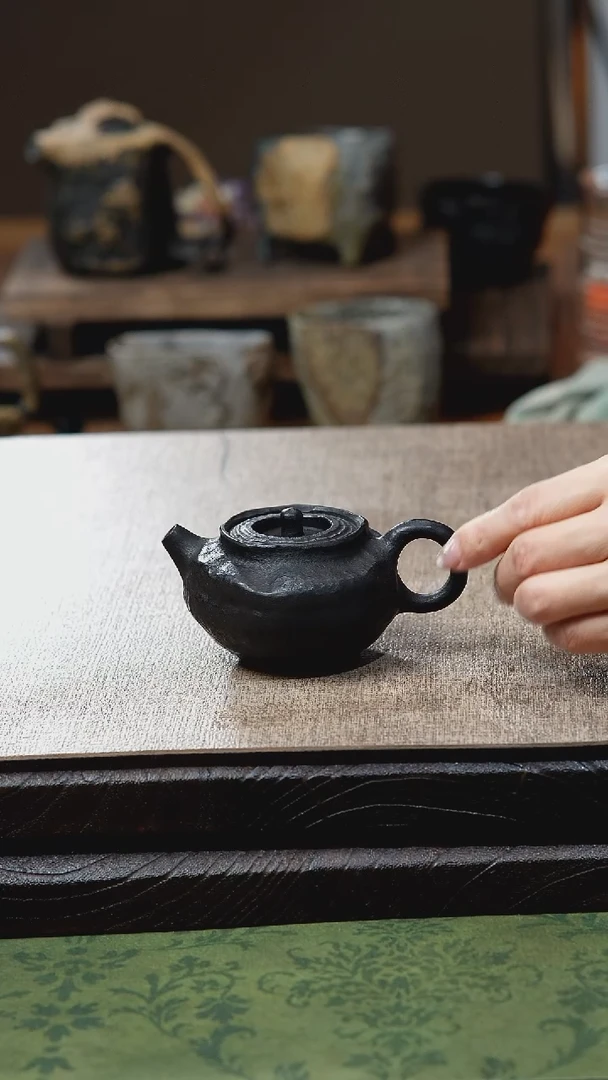 中式归玉堂冰碛岩重工雕刻纹石壶